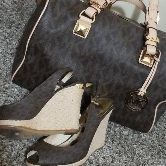 Michael Kors Wedge - Picture 1 of 15